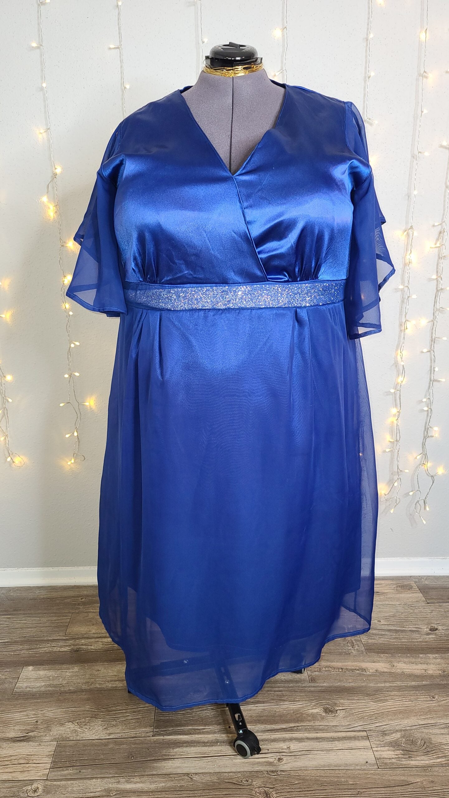 Royal blue cocktail dress plus size on sale